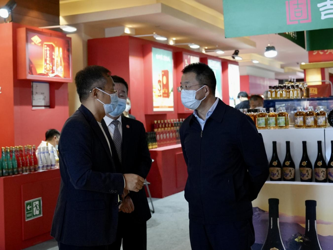 尊龙凯时集团向导赴2022锦江宾馆酒类商务洽谈会现场检查指导事情 - 尊龙凯时