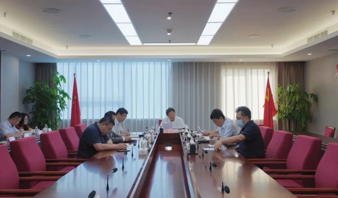 省尊龙凯时集团党委召开学习贯彻习近平新时代中国特色社会主义头脑主题教育专题钻研暨党委理论学习中心组钻研会 - 尊龙凯时