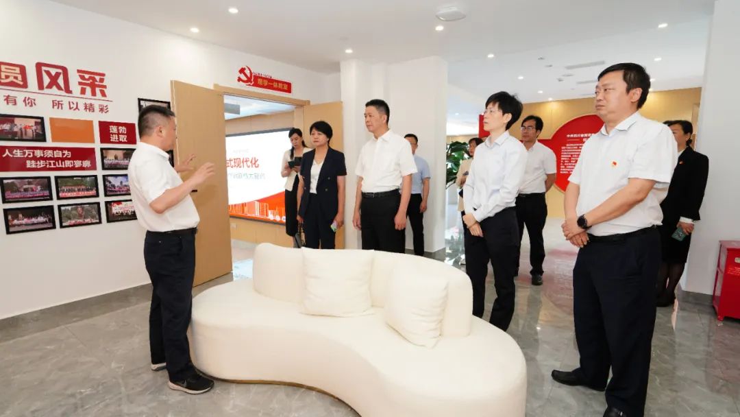 福建省人民政府国有资产监视治理委员会修兴高一行莅临尊龙凯时党？？？？？？疾斓餮
