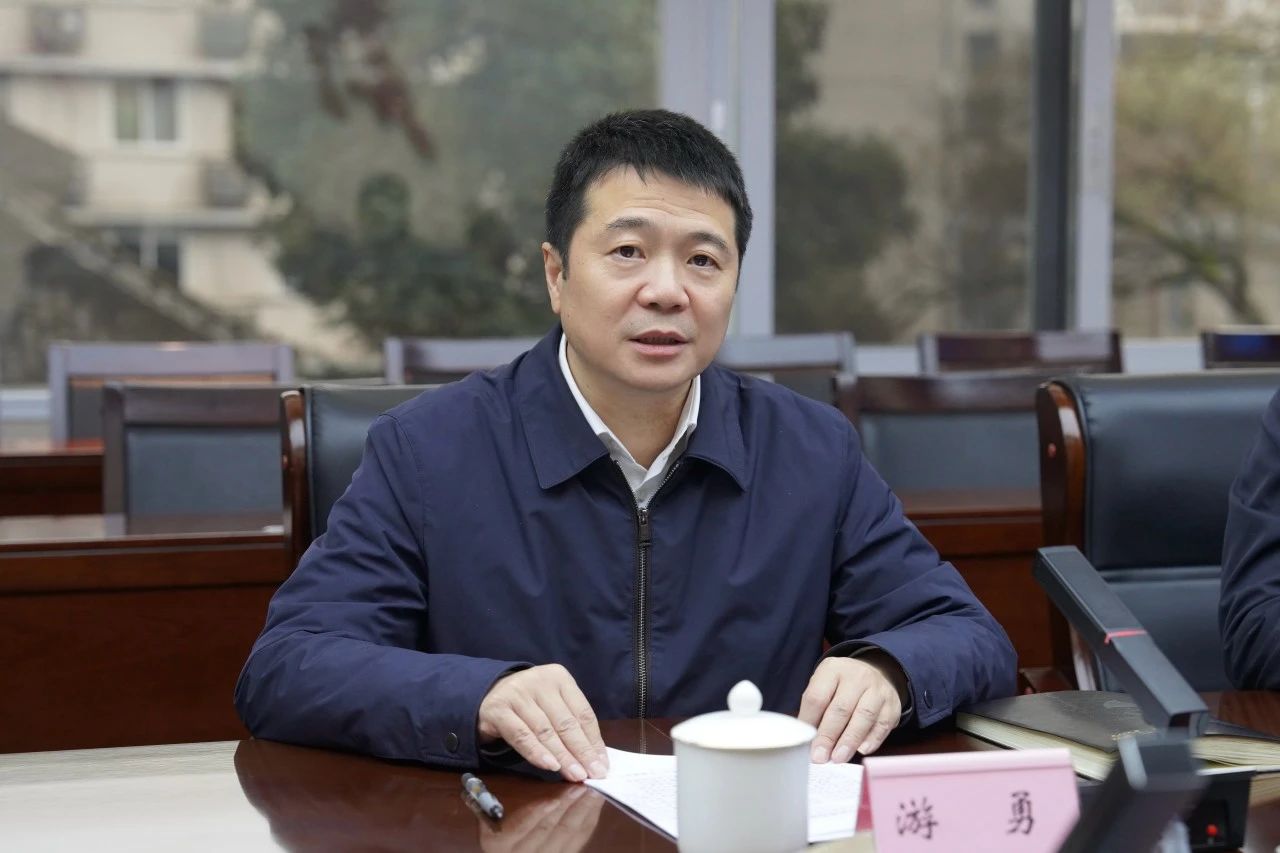 省尊龙凯时集团与人力资源社会包管厅签署战略相助协议 - 尊龙凯时