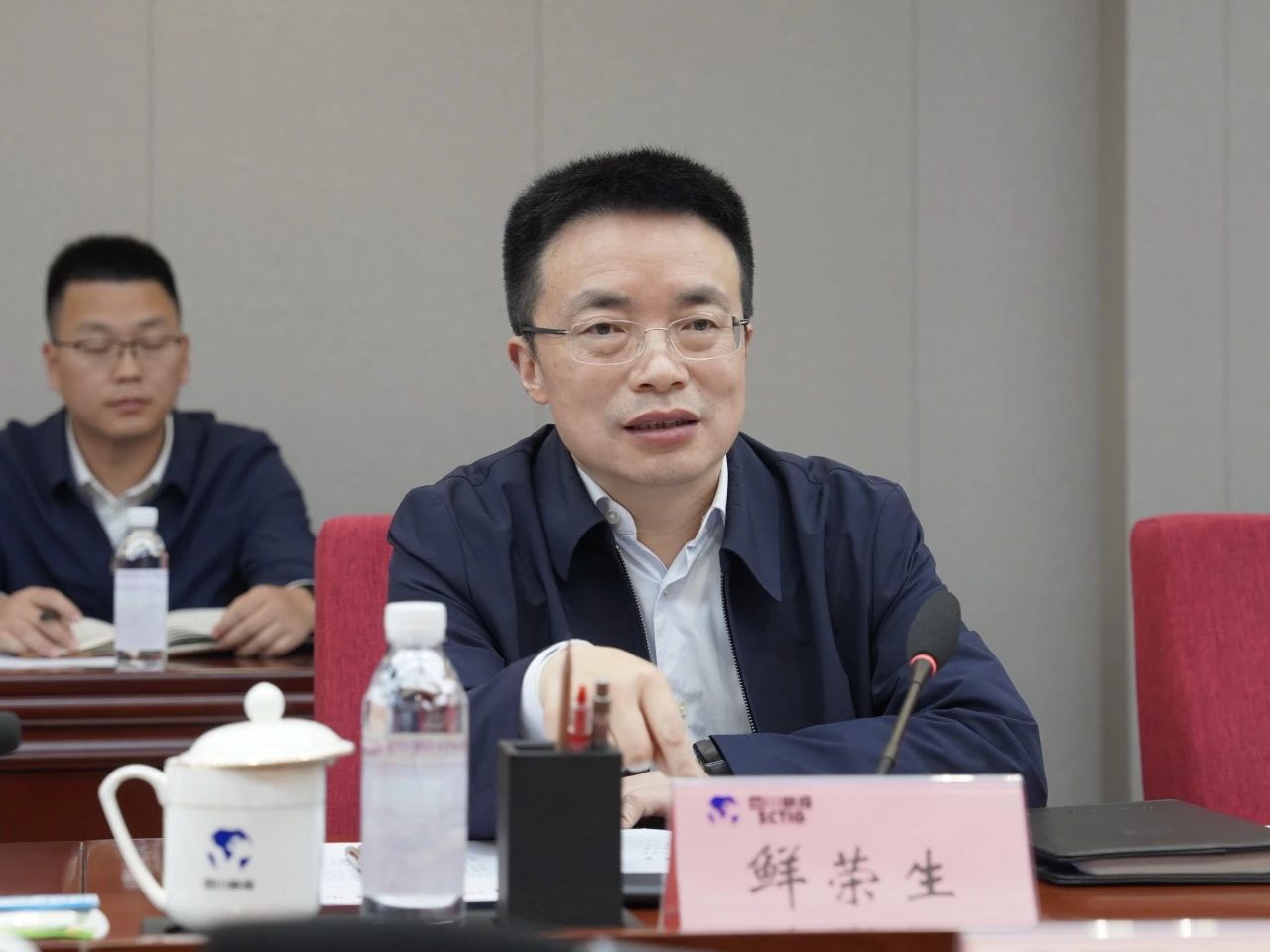 省尊龙凯时集团与巴中市举行座谈交流会 - 尊龙凯时