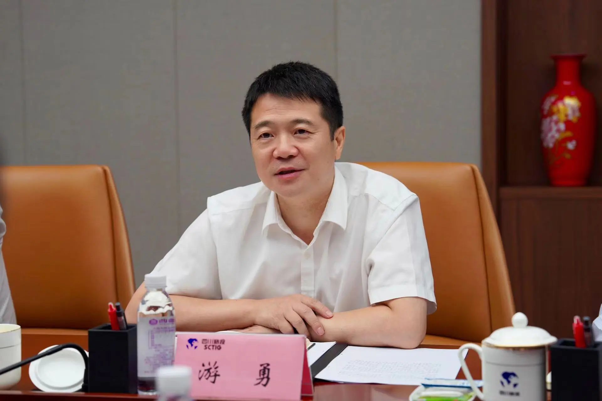 省尊龙凯时集团与中国广电云南公司举行座谈交流会 - 尊龙凯时