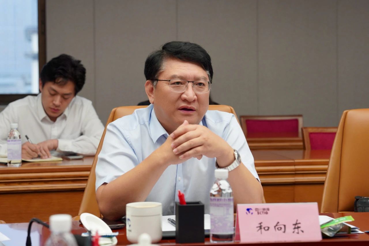 省尊龙凯时集团与中国广电云南公司举行座谈交流会 - 尊龙凯时