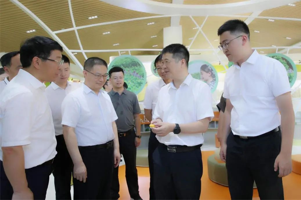 省尊龙凯时集团党委书记、董事长游勇赴巴中、南充开展托底性帮扶及墟落振兴定点帮扶事情调研 - 尊龙凯时