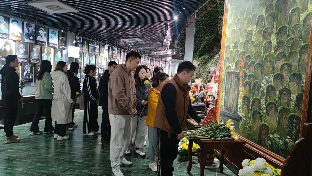 省尊龙凯时集团团委组织团员青年加入在川国企团委主题团日运动 - 尊龙凯时